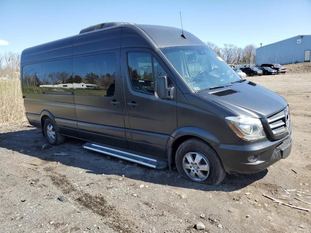 8BRPE8CD5GE127576 - 2016 MERCEDES-BENZ SPRINTER 2500 BLACK photo 4