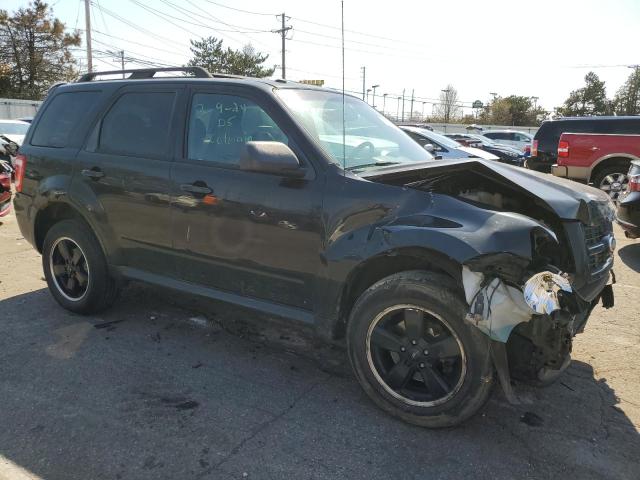 1FMCU9D79BKB22341 - 2011 FORD ESCAPE XLT BLACK photo 4