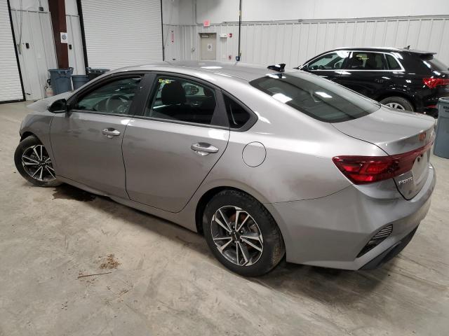 3KPF24AD1PE588456 - 2023 KIA FORTE LX GRAY photo 2