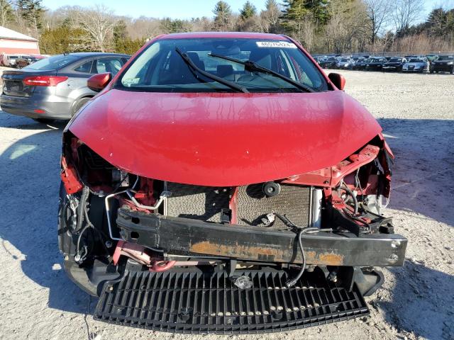 2T1BURHE7JC096881 - 2018 TOYOTA COROLLA L RED photo 5