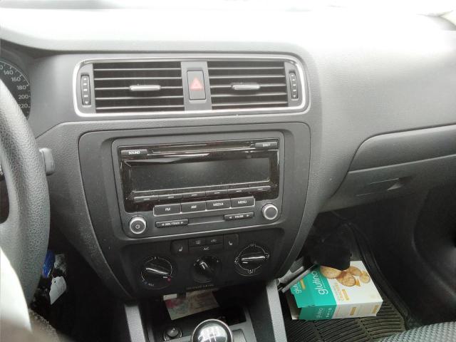 3VW1K7AJ0DM304394 - 2013 VOLKSWAGEN JETTA BASE Մոխրագույն լուսանկար 8