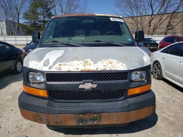 1GCFG15X461202151 - 2006 CHEVROLET EXPRESS WHITE photo 5