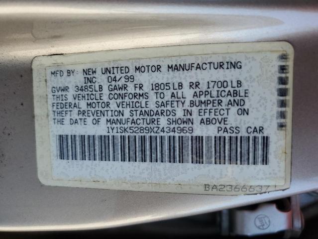 1Y1SK5289XZ434969 - 1999 CHEVROLET GEO PRIZM BASE SILVER photo 12
