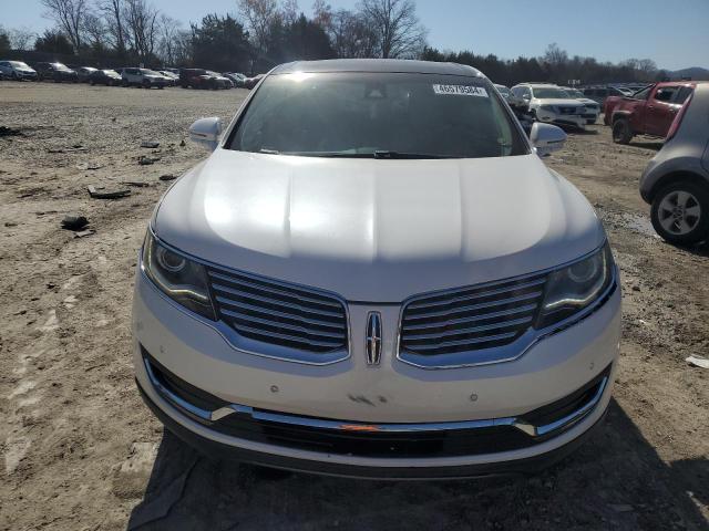 2LMPJ8LR0HBL18702 - 2017 LINCOLN MKX RESERVE أبيض صورة 5
