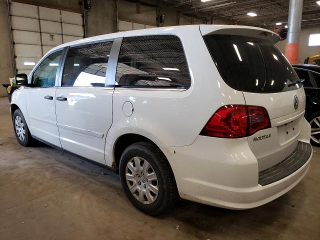 2C4RVAAG4CR217586 - 2012 VOLKSWAGEN ROUTAN S WHITE photo 2