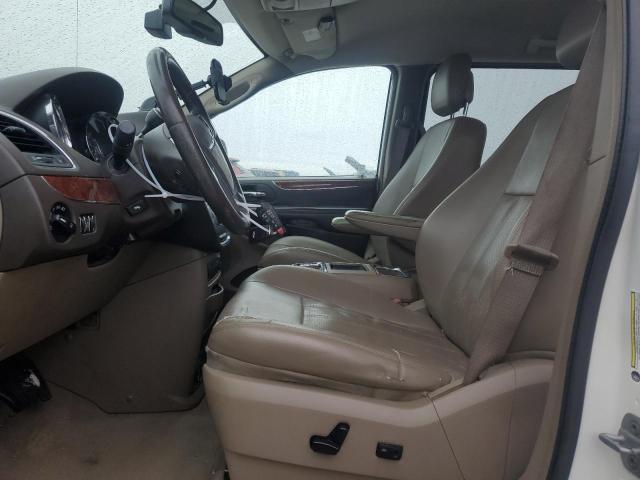 2A4RR8DGXBR611045 - 2011 CHRYSLER TOWN & COU TOURING L WHITE photo 7