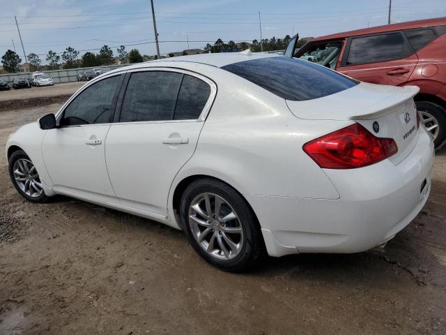 JNKCV61E79M306662 - 2009 INFINITI G37 BASE WHITE photo 2