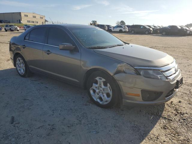 3FAHP0HA1AR408073 - 2010 FORD FUSION SE GRAY photo 4