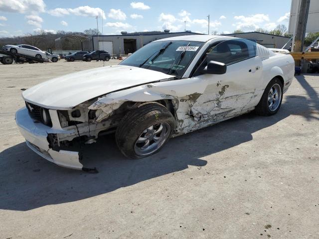 1ZVHT82H565132191 - 2006 FORD MUSTANG GT WHITE photo 1
