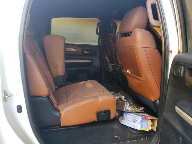 5TFAW5F14EX363609 - 2014 TOYOTA TUNDRA CREWMAX PLATINUM Weiß Foto 10