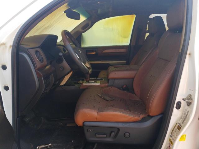 5TFAW5F14EX363609 - 2014 TOYOTA TUNDRA CREWMAX PLATINUM Weiß Foto 7