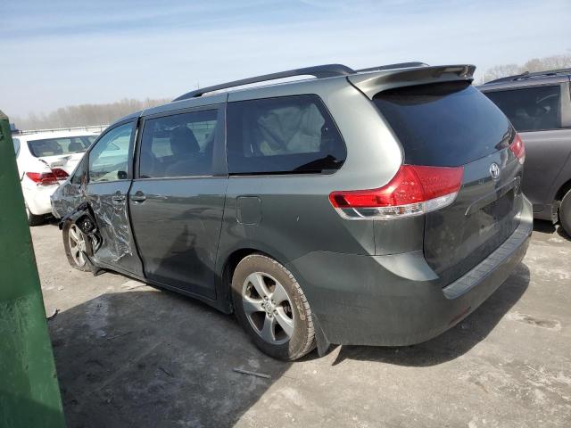 5TDKK3DC2ES519709 - 2014 TOYOTA SIENNA LE GRAY photo 2