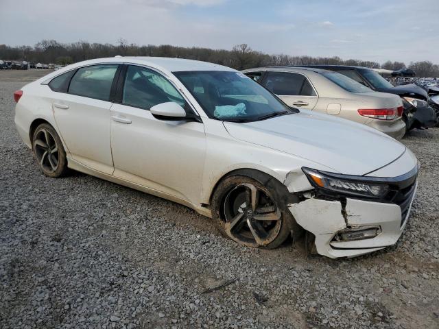 1HGCV1F30JA155442 - 2018 HONDA ACCORD SPORT WHITE photo 4