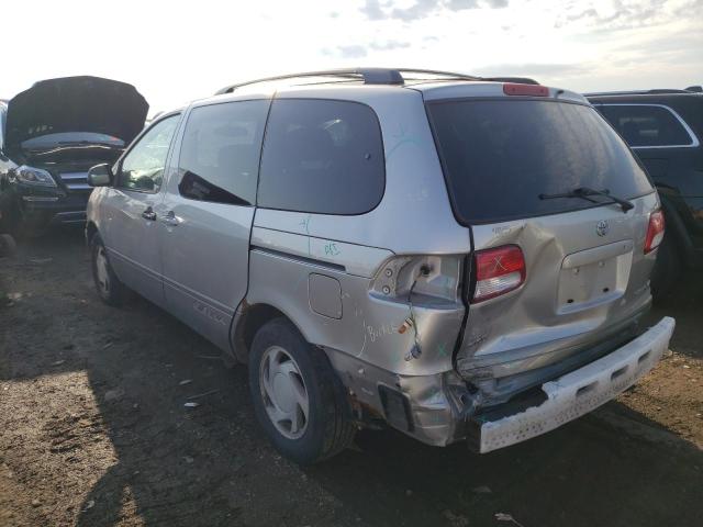 4T3ZF13C91U365517 - 2001 TOYOTA SIENNA LE SILVER photo 2