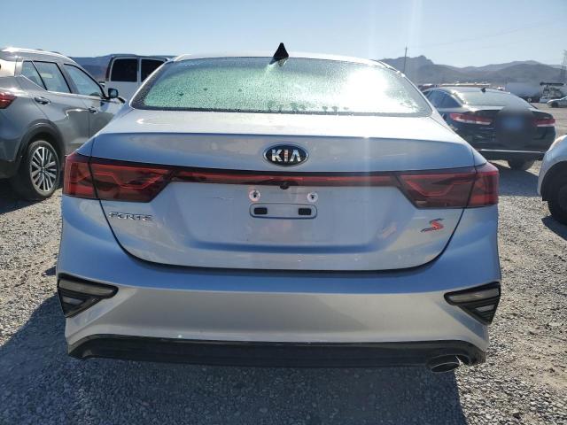 3KPF34AD7KE023084 - 2019 KIA FORTE GT LINE SILVER photo 6