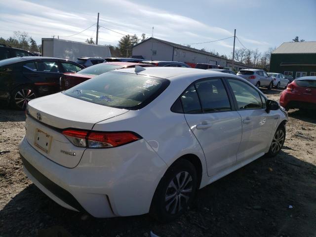 JTDEAMDE0MJ018028 - 2021 TOYOTA COROLLA LE WHITE photo 3