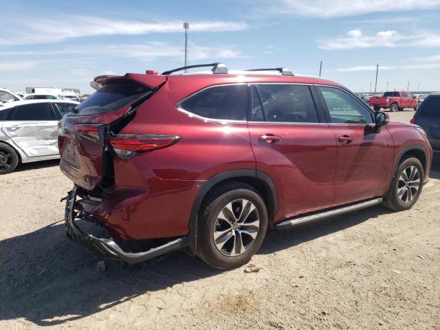 5TDGZRBH8MS123494 - 2021 TOYOTA HIGHLANDER XLE RED photo 3