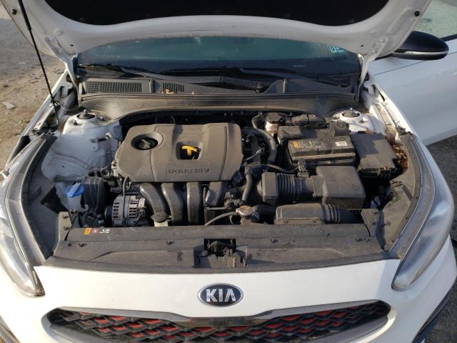 3KPF34AD9LE145821 - 2020 KIA FORTE GT LINE WHITE photo 11