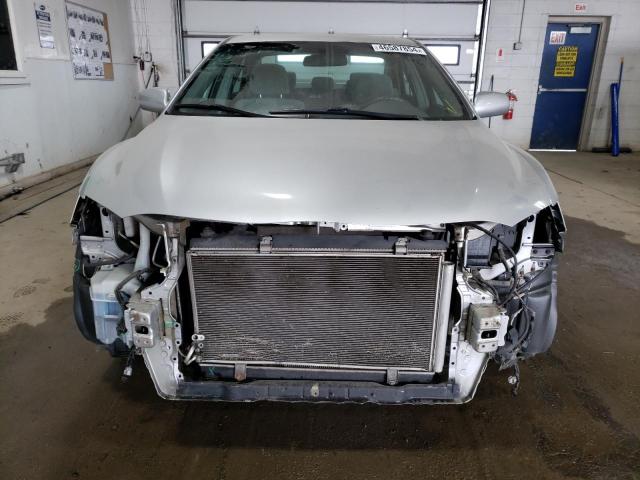 4T4BF3EK8BR128549 - 2011 TOYOTA CAMRY BASE SILVER photo 5