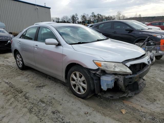 4T1BF3EK4BU196728 - 2011 TOYOTA CAMRY BASE SILVER photo 4