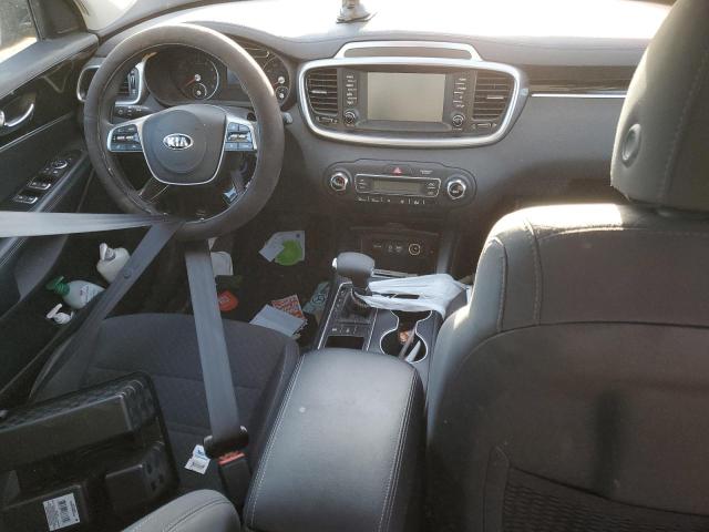 5XYPGDA56KG518526 - 2019 KIA SORENTO LX GRAY photo 8