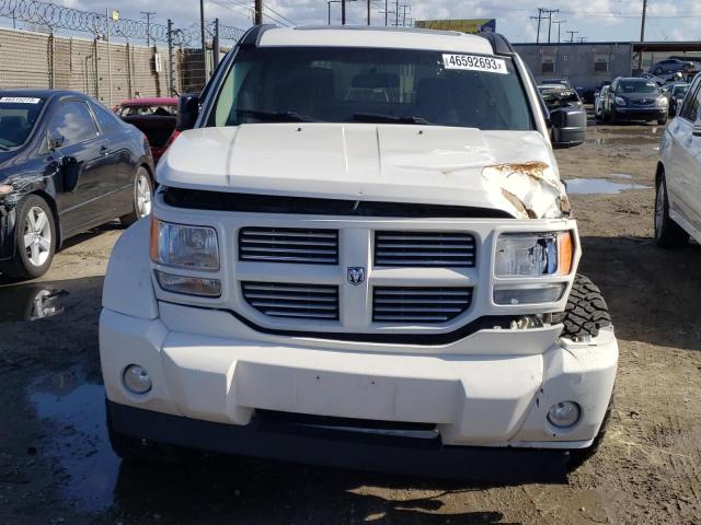 1D4PU4GK5AW174794 - 2010 DODGE NITRO HEAT WHITE photo 5