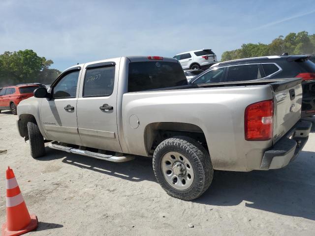 3GCEC13CX8G136023 - 2008 CHEVROLET SILVERADO C1500 SILVER photo 2