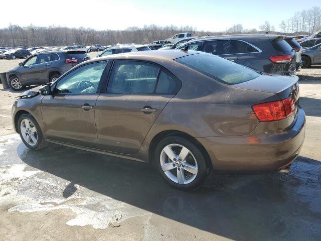 3VW3L7AJ9BM112152 - 2011 VOLKSWAGEN JETTA TDI BROWN photo 2