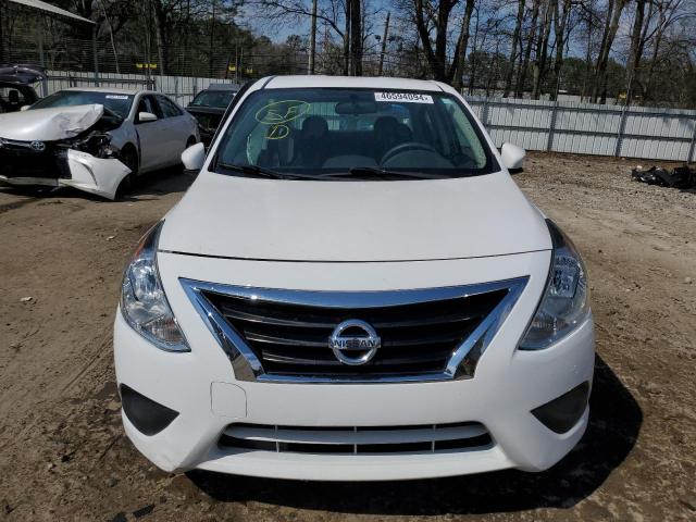 3N1CN7AP5HL862652 - 2017 NISSAN VERSA S WHITE photo 5