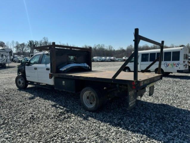 1FD0W5HT4HEC67761 - 2017 FORD F550 SUPER DUTY WHITE photo 2