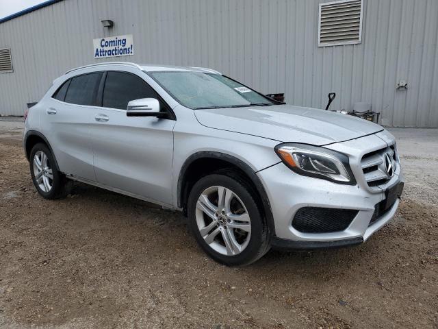 WDCTG4EB0KU014044 - 2019 MERCEDES-BENZ GLA 250 SILVER photo 4