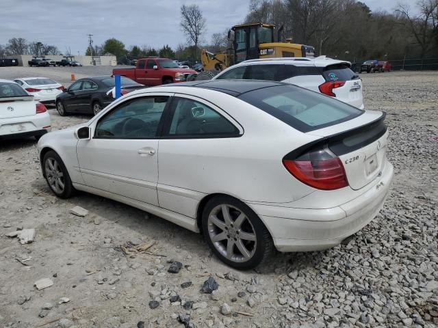 WDBRN40J74A620416 - 2004 MERCEDES-BENZ C 230K SPORT COUPE WHITE photo 2