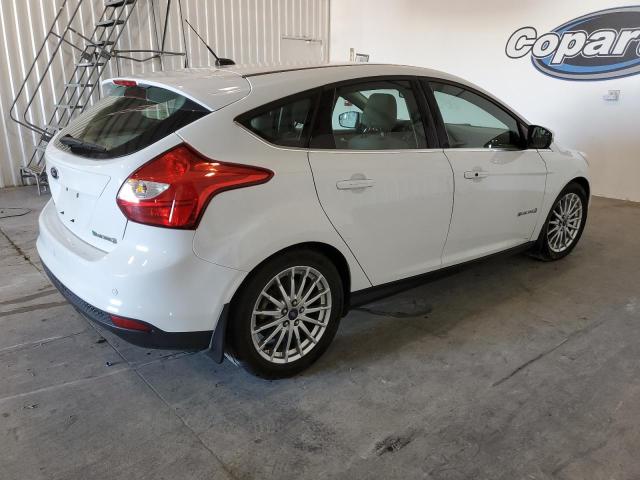 1FAHP3R49CL386299 - 2012 FORD FOCUS BEV WHITE photo 3