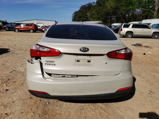 KNAFK4A66E5100447 - 2014 KIA FORTE LX WHITE photo 6