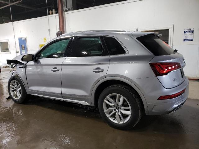 WA1GAAFY8N2002230 - 2022 AUDI Q5 PREMIUM 45 SILVER photo 2