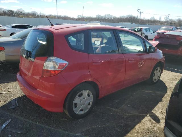 JHMGE8H32DC014885 - 2013 HONDA FIT RED photo 3