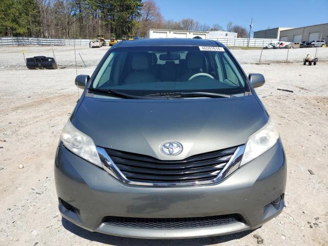 5TDKK3DC7CS229768 - 2012 TOYOTA SIENNA LE GRAY photo 5