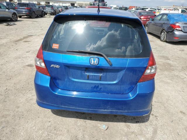 JHMGD38638S030475 - 2008 HONDA FIT SPORT BLUE photo 6