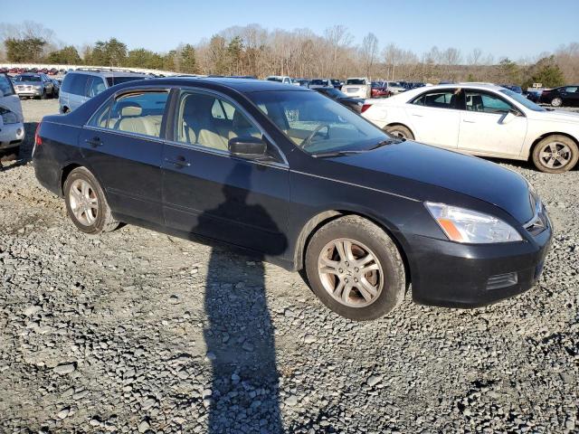 1HGCM568X7A098973 - 2007 HONDA ACCORD EX BLACK photo 4