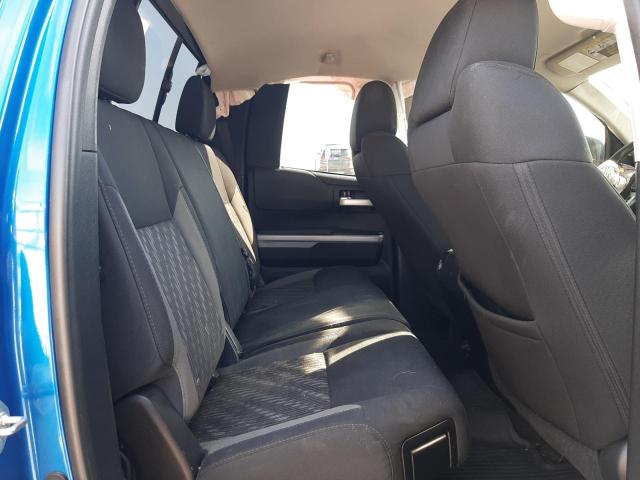 5TFUW5F15JX731576 - 2018 TOYOTA TUNDRA DOUBLE CAB SR/SR5 BLUE photo 10