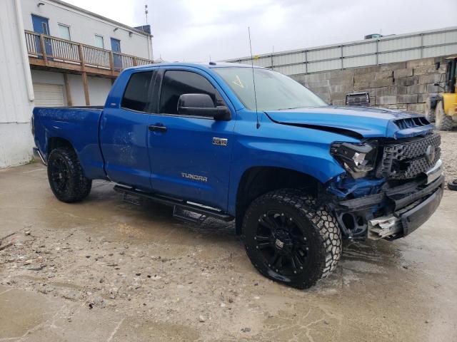 5TFUW5F15JX731576 - 2018 TOYOTA TUNDRA DOUBLE CAB SR/SR5 BLUE photo 4