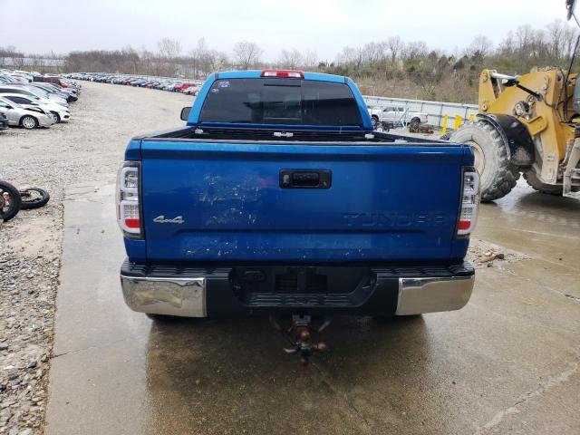 5TFUW5F15JX731576 - 2018 TOYOTA TUNDRA DOUBLE CAB SR/SR5 BLUE photo 6