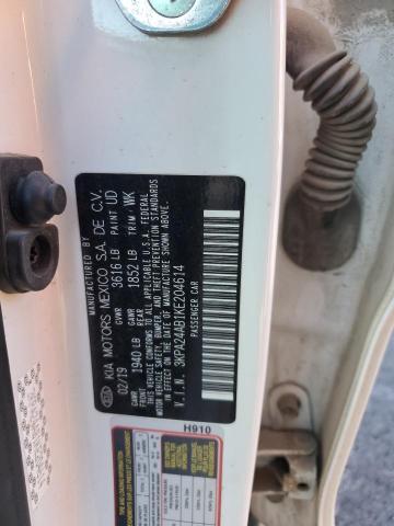 3KPA24AB1KE204614 - 2019 KIA RIO S WHITE photo 13