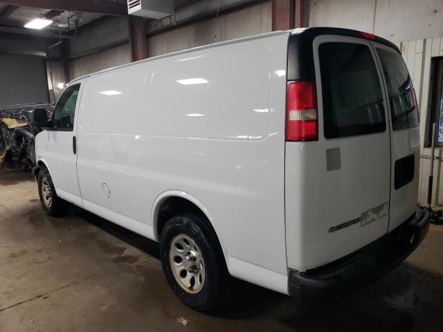 1GCSGAFX8B1118213 - 2011 CHEVROLET EXPRESS G1 WHITE photo 2