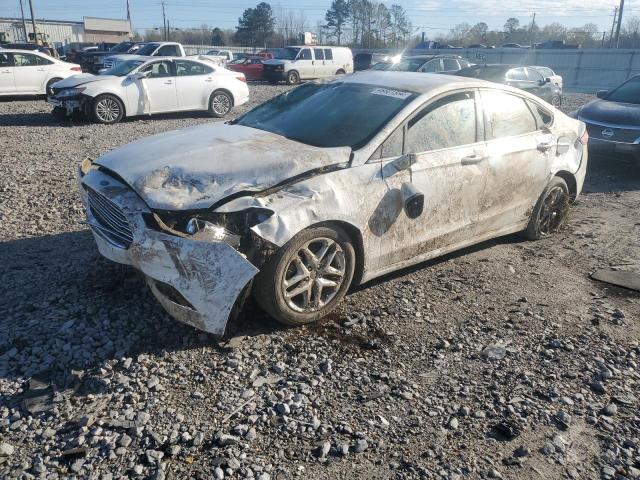 3FA6P0H72GR139778 - 2016 FORD FUSION SE WHITE photo 1