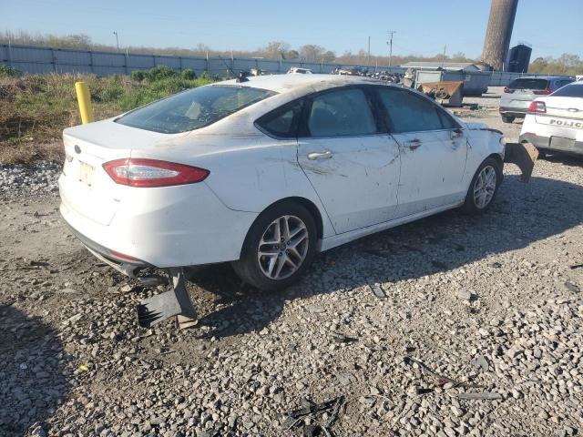 3FA6P0H72GR139778 - 2016 FORD FUSION SE WHITE photo 3