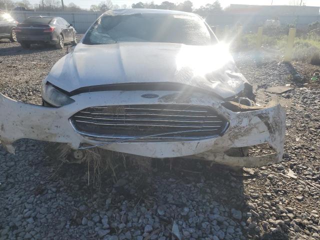 3FA6P0H72GR139778 - 2016 FORD FUSION SE WHITE photo 5