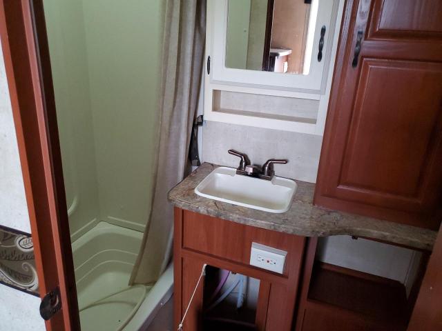 4YDT25021CB450946 - 2012 KEYSTONE OUTBACK WHITE photo 8