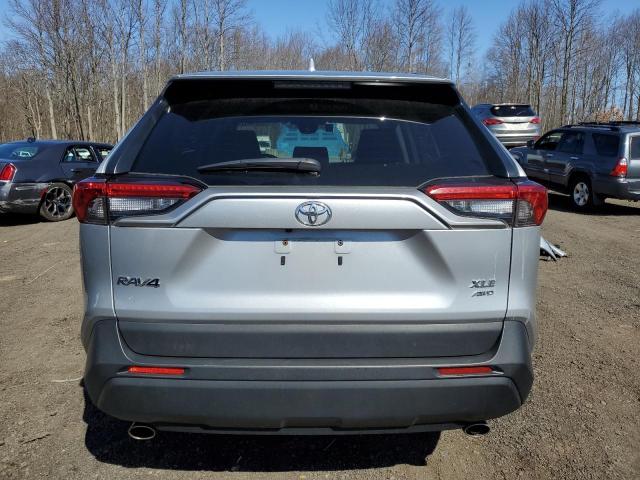 2T3P1RFV7NW286919 - 2022 TOYOTA RAV4 XLE SILVER photo 6