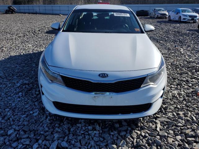 5XXGT4L3XHG170671 - 2017 KIA OPTIMA LX WHITE photo 5